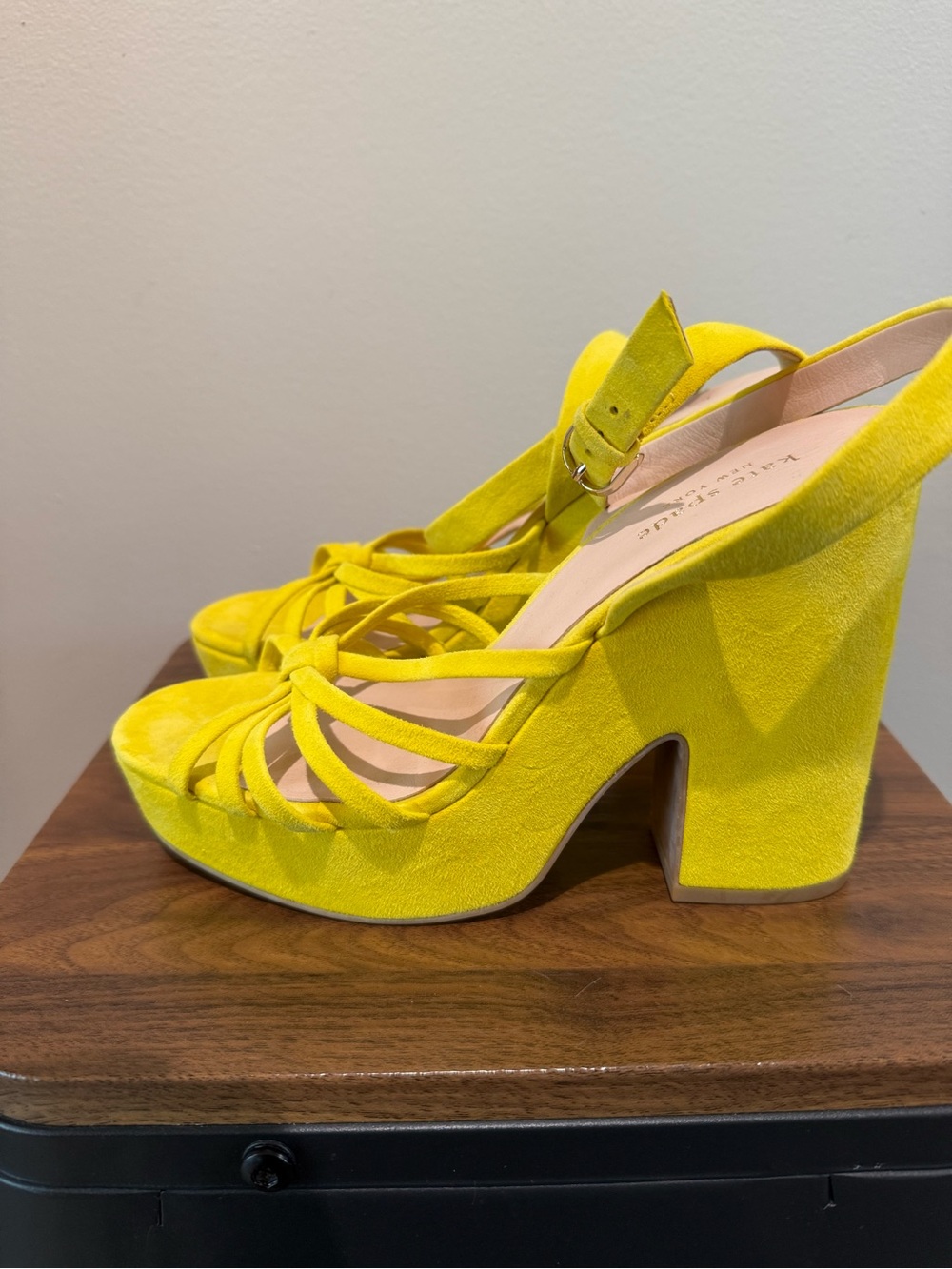 Kate Spade New York Glenn sandals canary yellow suede Chunky Platform Women’s 8 - Picture 4 of 11